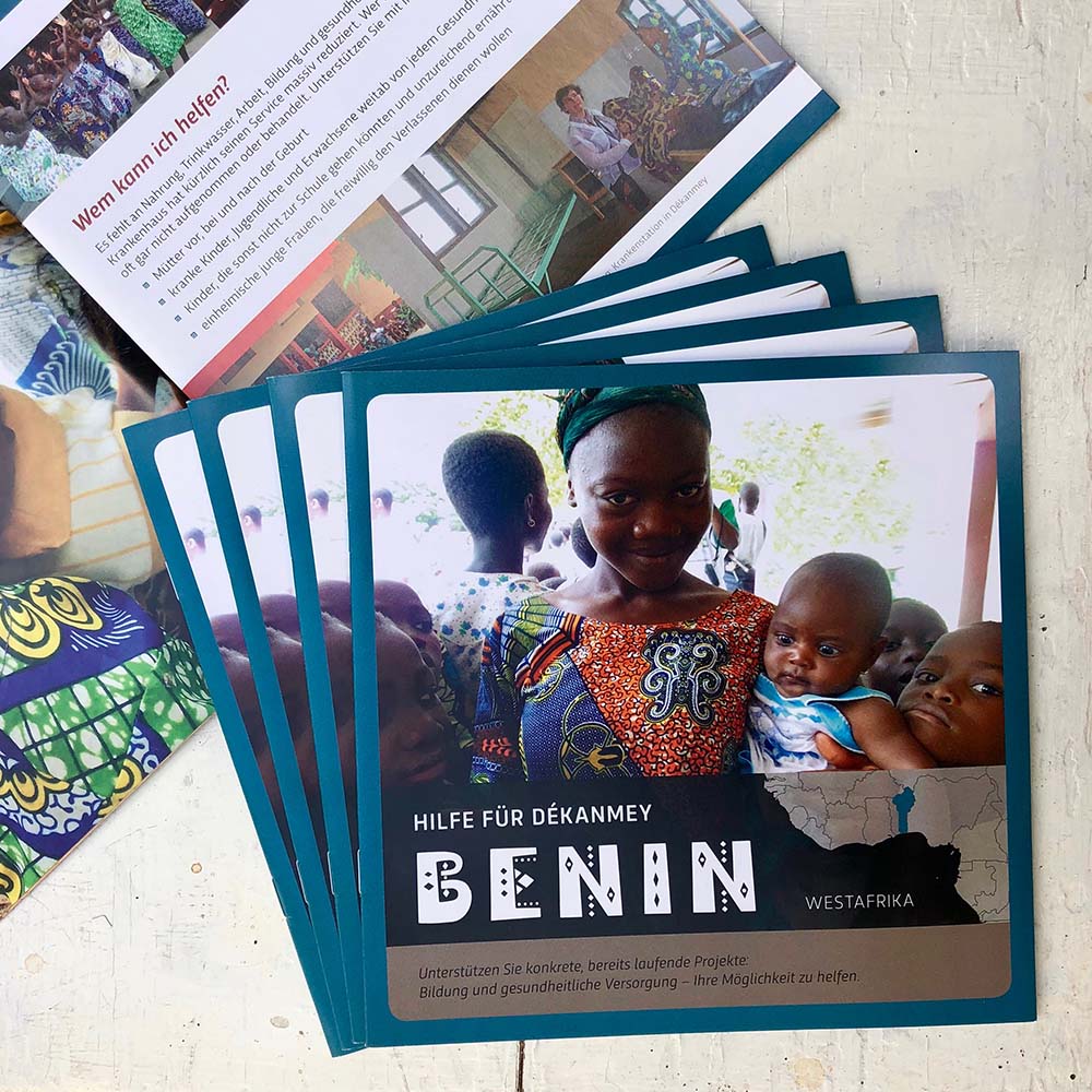 Portfolio Broschüre über ein ein Spendenprojekt in Benin, Westafrika
